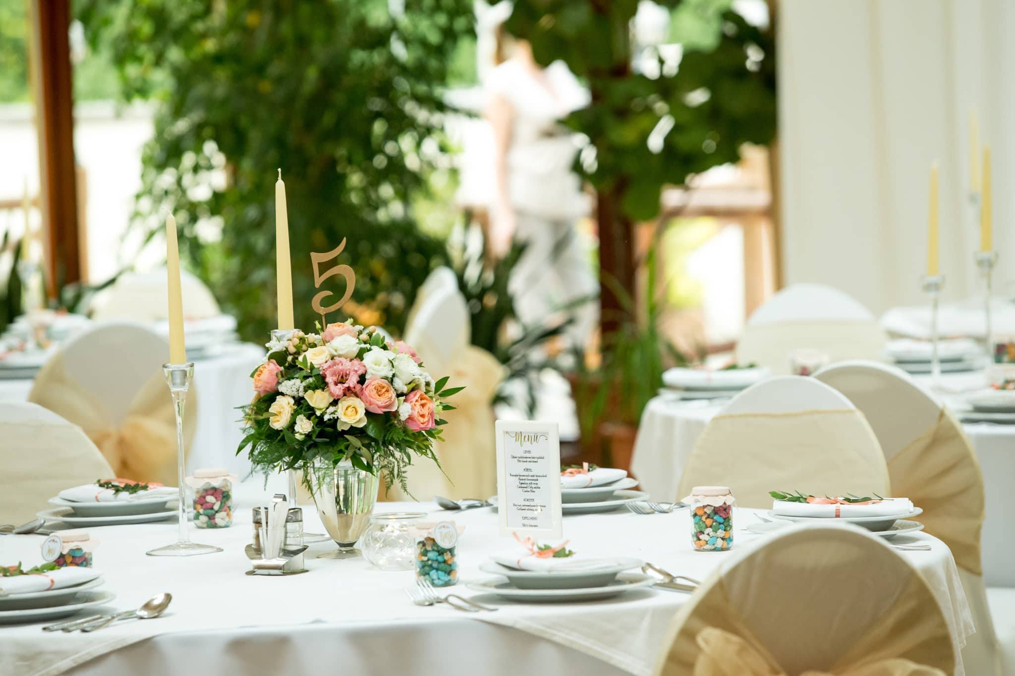 Rosedekor - Esküvő dekorálás - 2018 - Tata Gotwald Hotel
